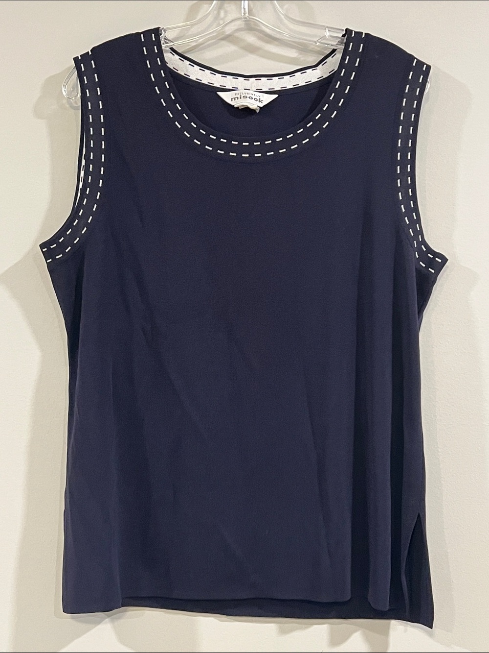 Misook - 1x, Navy Sleeveless Tank with White Stitch Trim, Shell, Basic